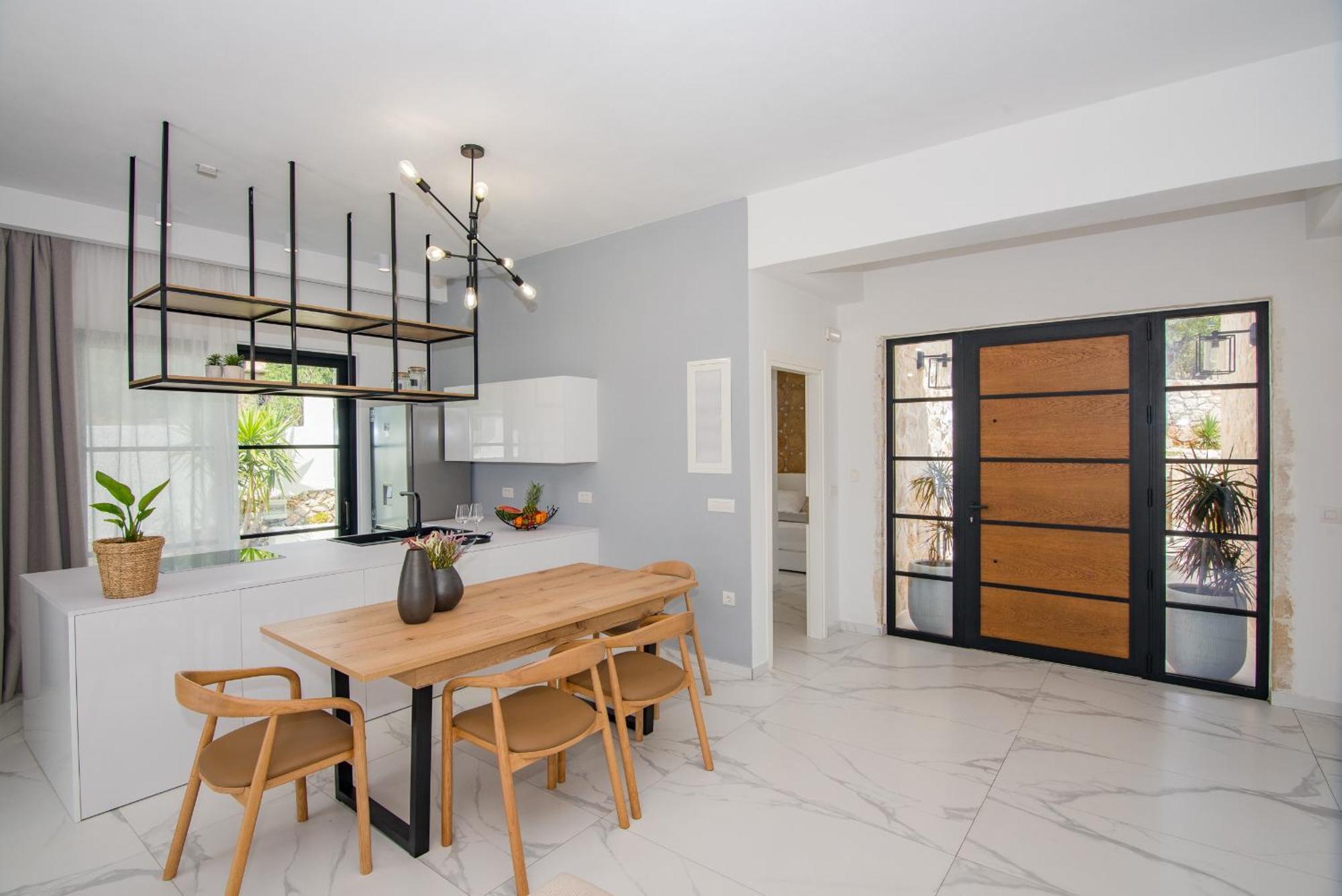 Luz Blanca Villa *