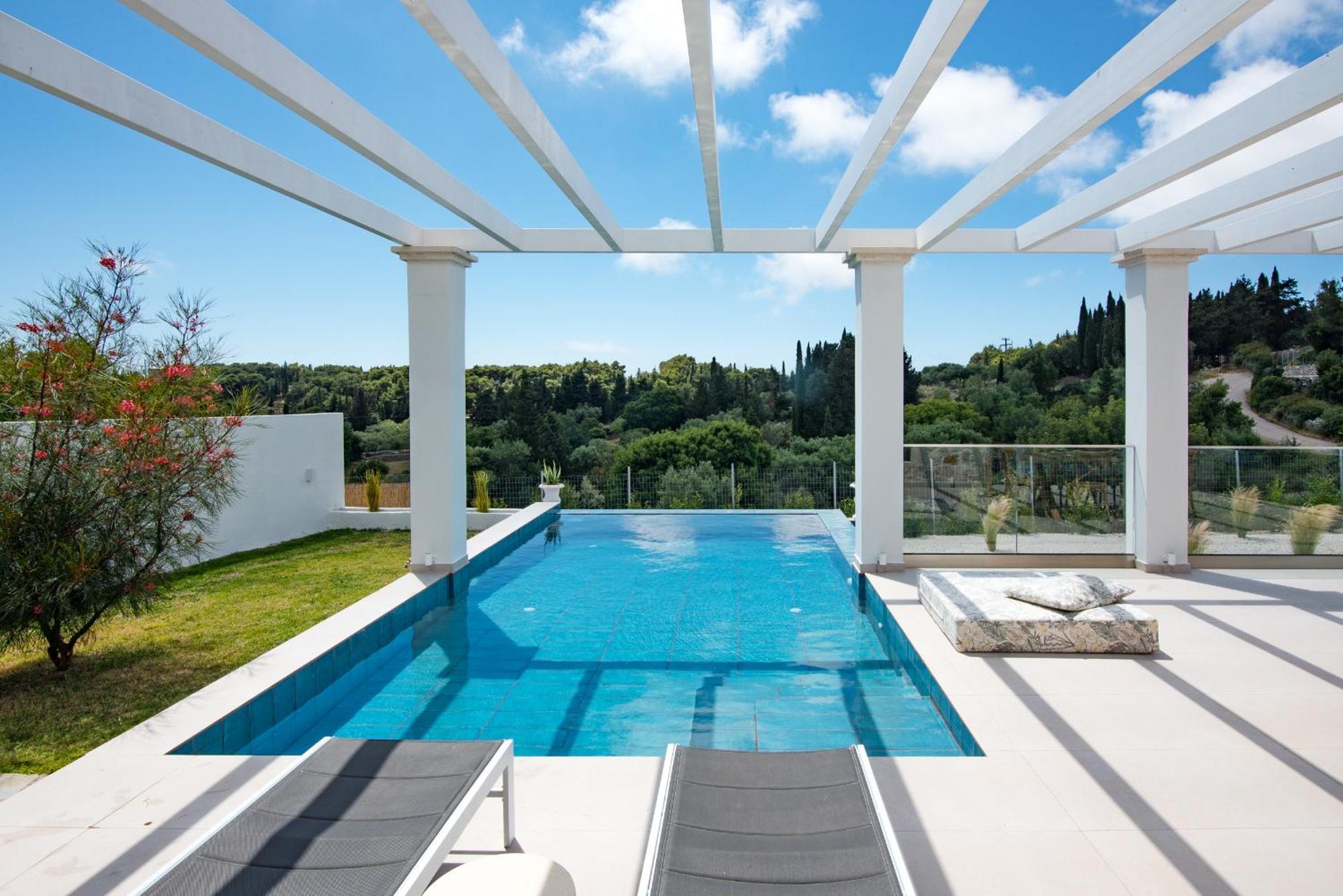 Luz Blanca Villa Agios Leon